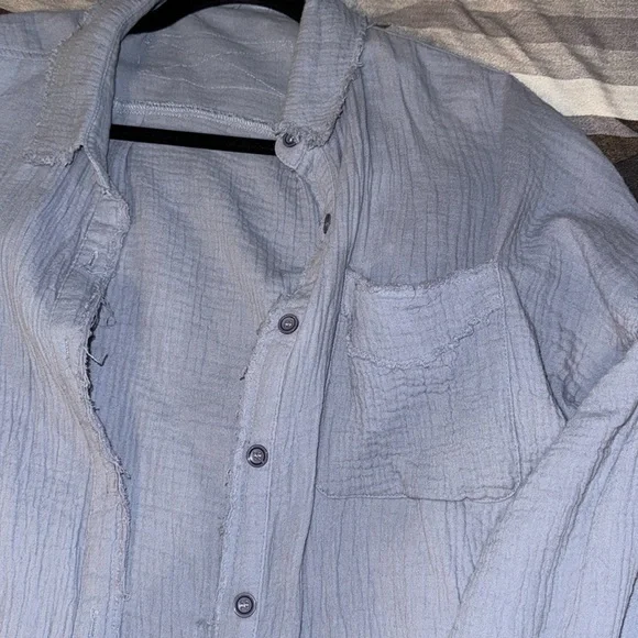 Button down - Picture 2 of 4